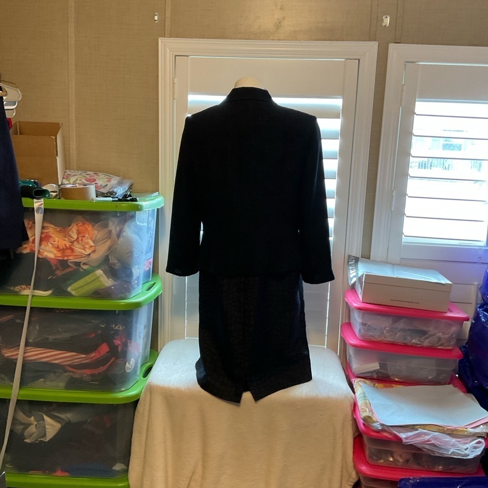Austin Reed Classic Black Ensemble - Picture 6 of 16